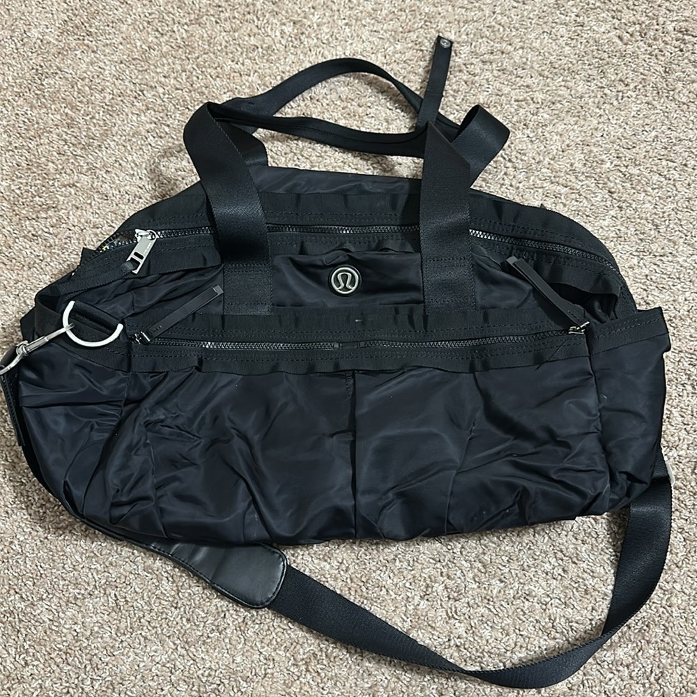 Lululemon - Picture 2 of 10